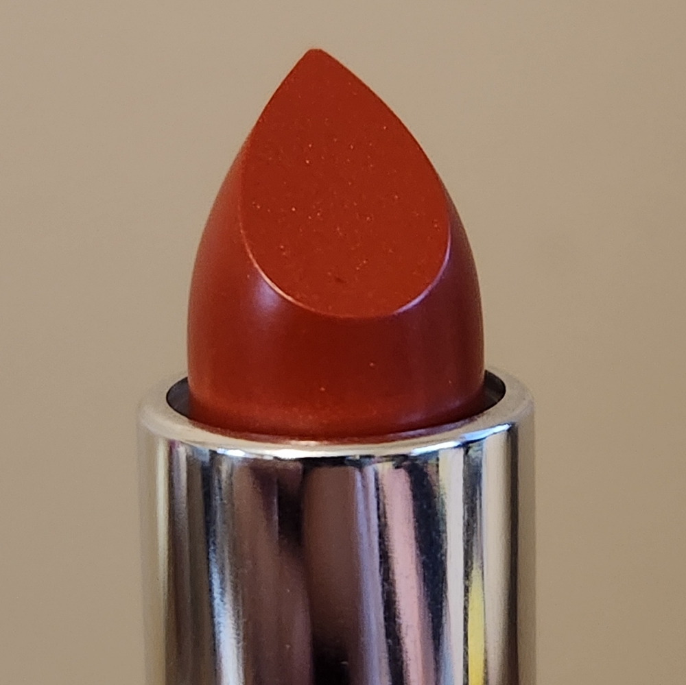 MAC Cosmetics Lustreglass Lipstick #551 Local Celeb - Picture 2 of 4